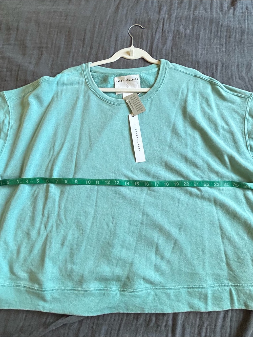 Jane and Delancey Green Short Sleeve Boxy Tee - Picture 6 of 6